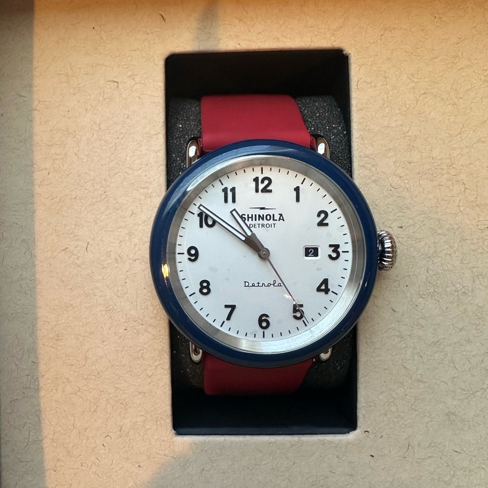 Brand new mens shinola watch with tags and box.